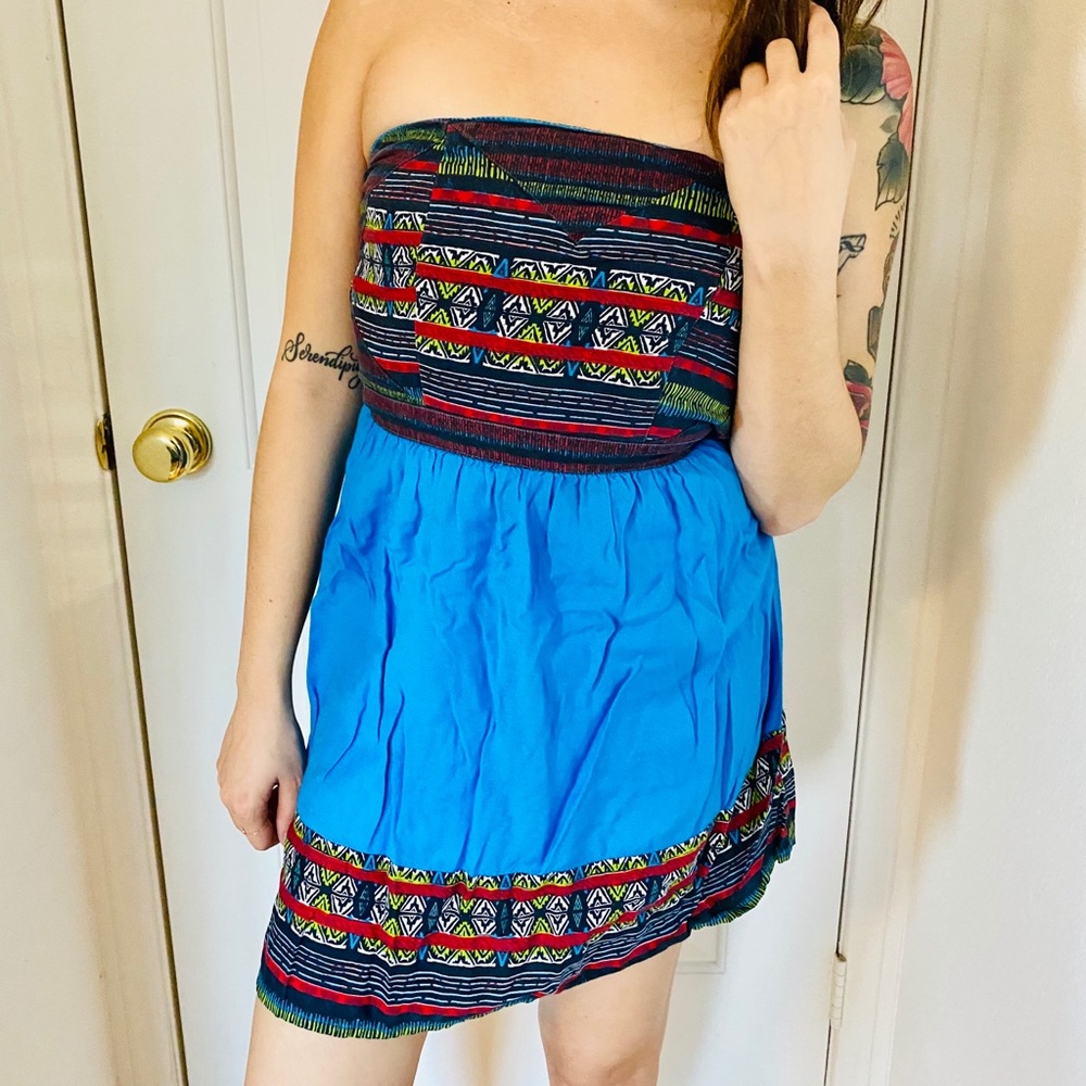 Strapless dress with unique design